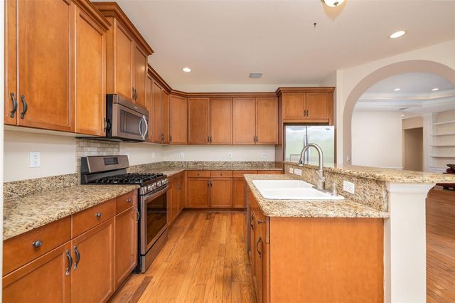 314 W LAKE VICTORIA CIRCLE, Deland, FL 32724