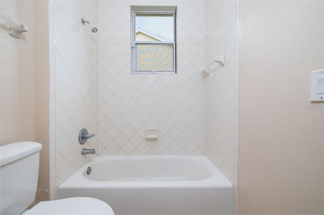 314 W LAKE VICTORIA CIRCLE, Deland, FL 32724