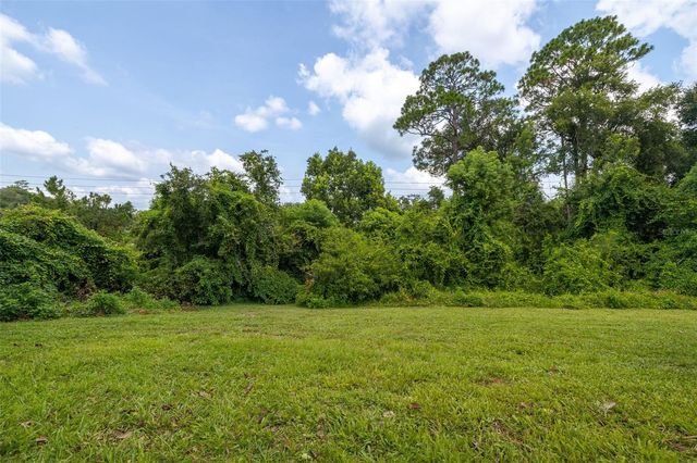 314 W LAKE VICTORIA CIRCLE, Deland, FL 32724