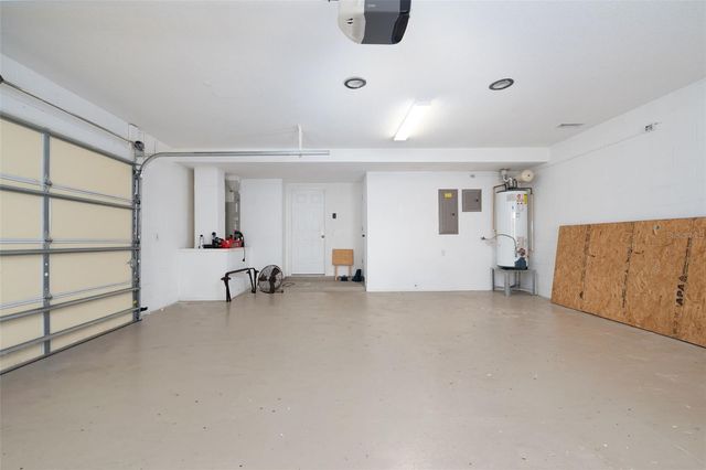 314 W LAKE VICTORIA CIRCLE, Deland, FL 32724