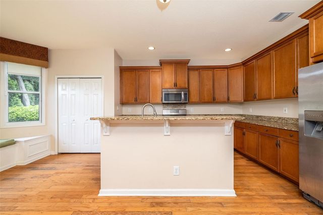 314 W LAKE VICTORIA CIRCLE, Deland, FL 32724