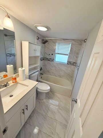 610 SE 2nd Avenue L4, Deerfield Beach, FL 33441