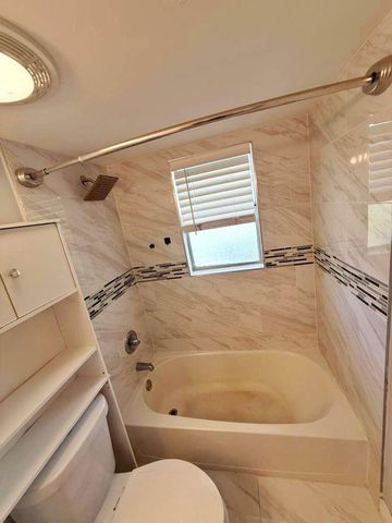 610 SE 2nd Avenue L4, Deerfield Beach, FL 33441