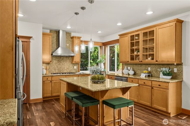 2415 NE Daphne, Issaquah, WA 98029