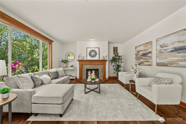 2415 NE Daphne, Issaquah, WA 98029