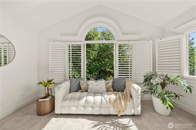 2415 NE Daphne, Issaquah, WA 98029