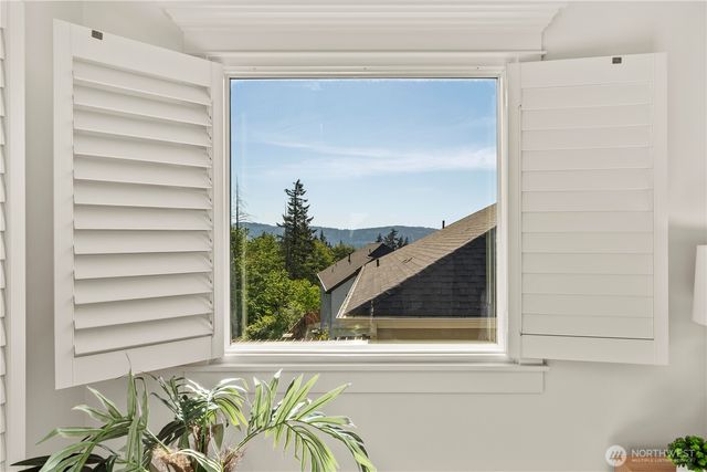 2415 NE Daphne, Issaquah, WA 98029