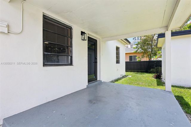 1400 NW 55th St, Miami, FL 33142