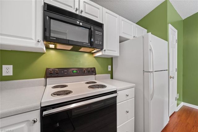 533 Mill Pond Drive, Winston-salem, NC 27106