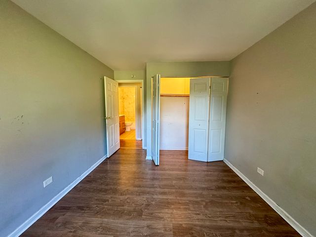 1075 Higgins Quarters Drive 3-208, Hoffman Estates, IL 60169