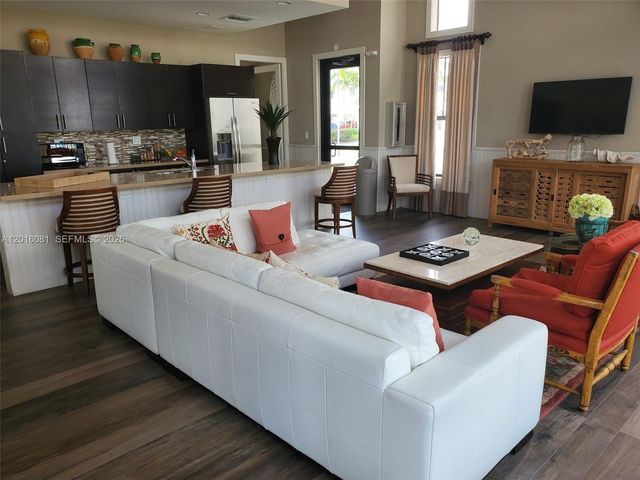 5810 NW 104th Path 5810, Doral, FL 33178