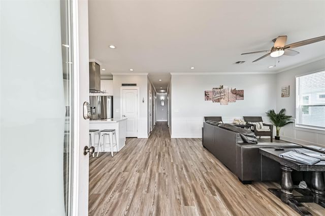 4133 4th Street, Galveston, TX 77554