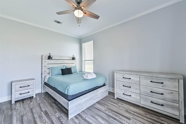 4133 4th Street, Galveston, TX 77554