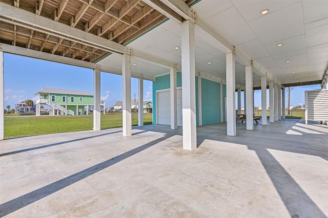 4133 4th Street, Galveston, TX 77554