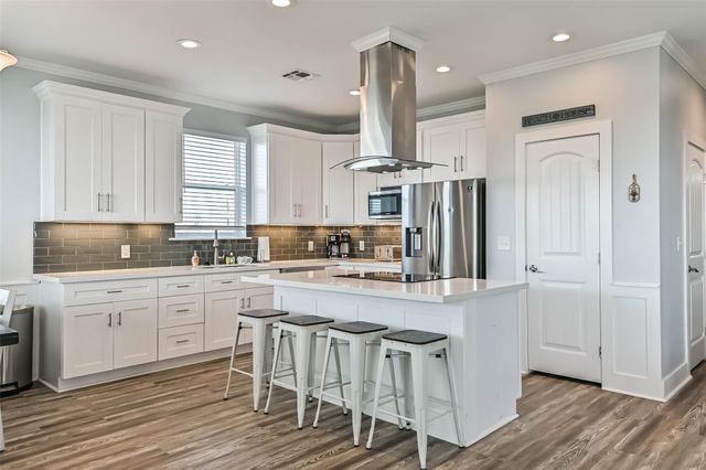 4133 4th Street, Galveston, TX 77554