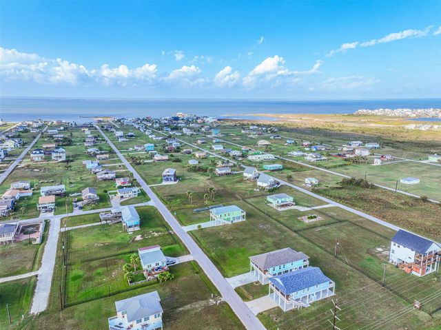 4133 4th Street, Galveston, TX 77554