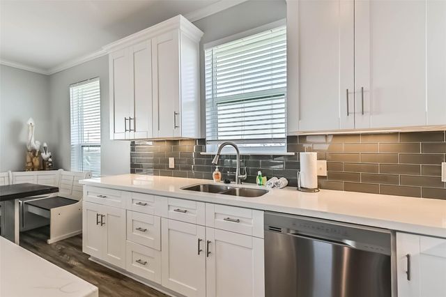 4133 4th Street, Galveston, TX 77554