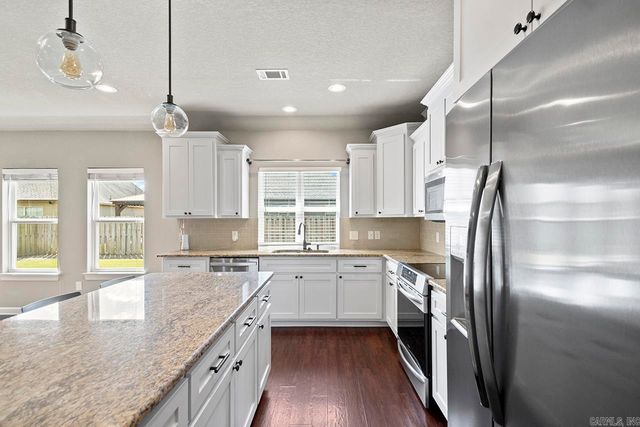 1925 Massee Gardens, Conway, AR 72034