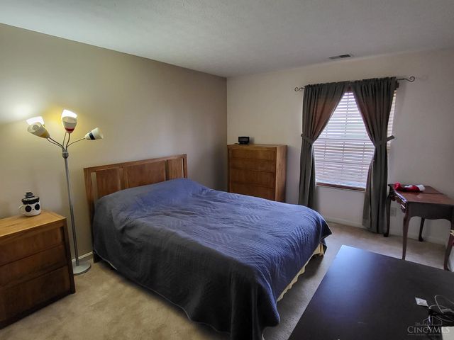 10502 West Road, Harrison, OH 45030