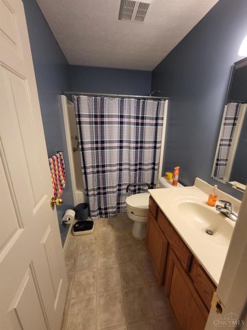 10502 West Road, Harrison, OH 45030