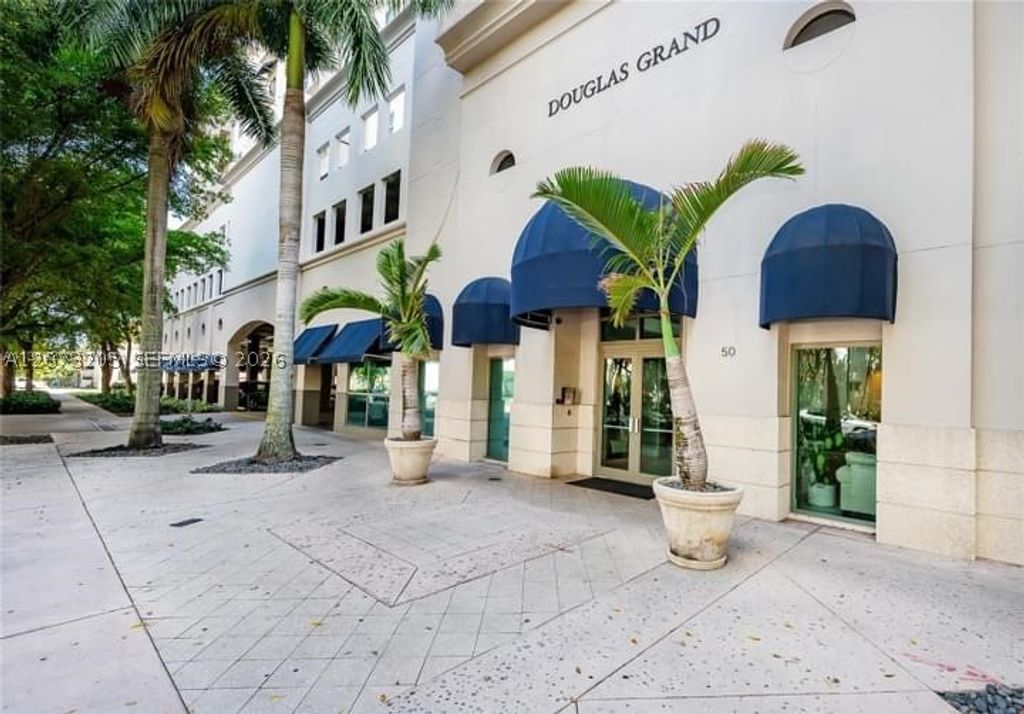 50 Menores Ave 802, Coral Gables, FL 33134
