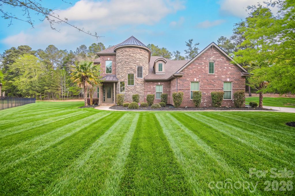 16202 Monnet Place Court, Charlotte, NC 28278