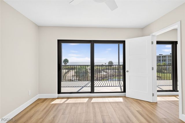 2737 W Gulf DR 222, Sanibel, FL 33957