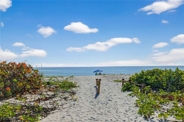 2737 W Gulf DR 222, Sanibel, FL 33957