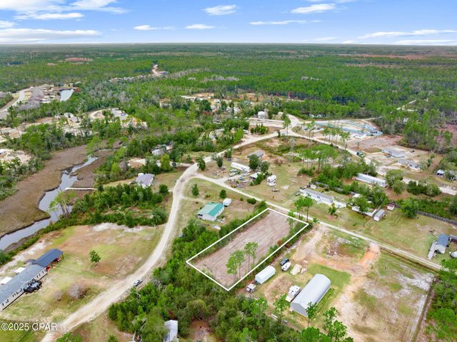 404 Hickory Bluff Circle, Southport, FL 32409