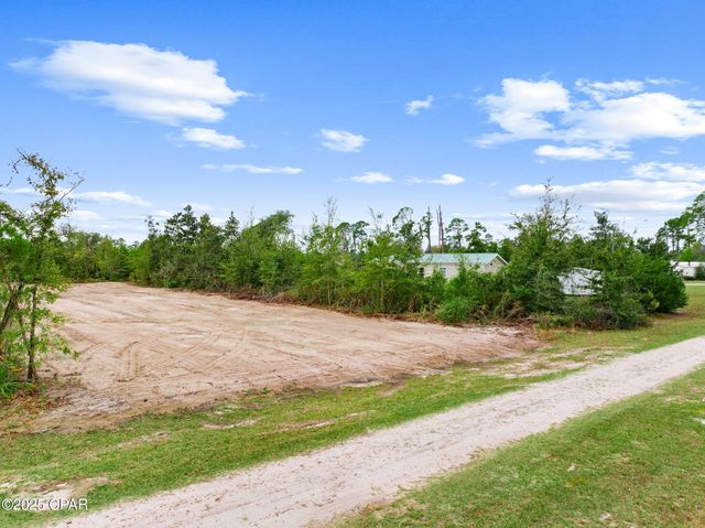 404 Hickory Bluff Circle, Southport, FL 32409