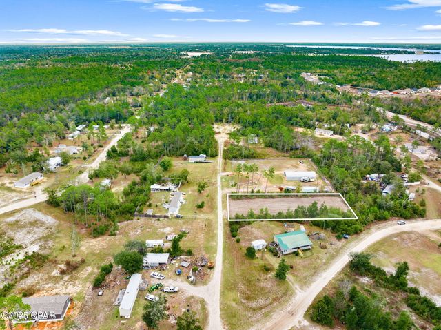 404 Hickory Bluff Circle, Southport, FL 32409