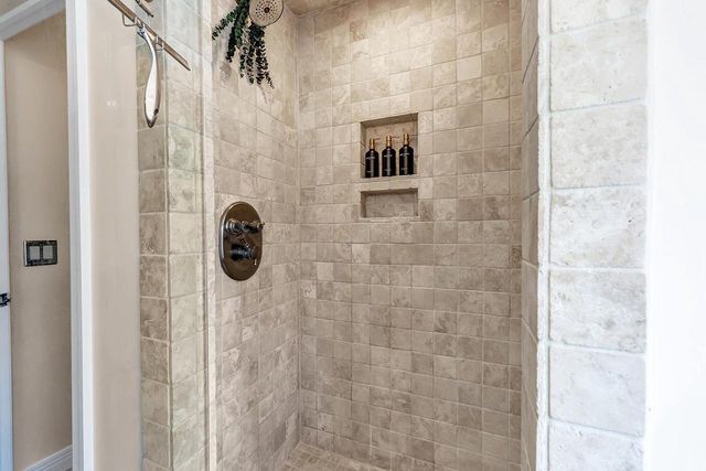 2005 FESCUE WAY, Suamico, WI 54313