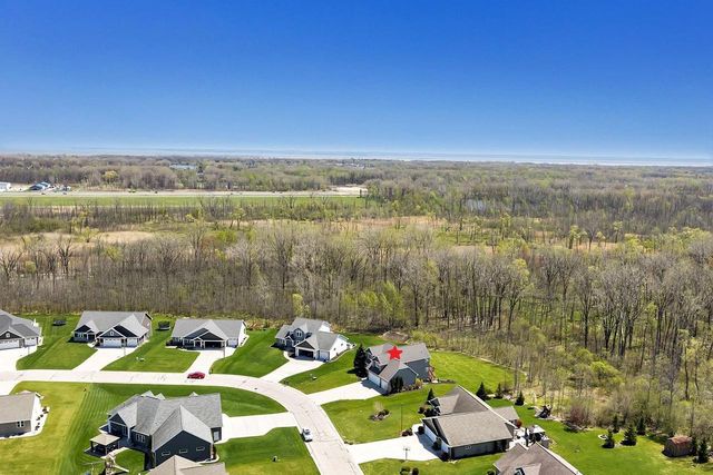 2005 FESCUE WAY, Suamico, WI 54313