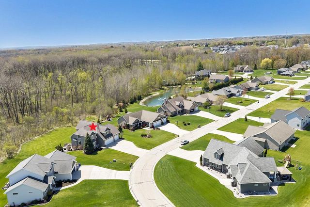 2005 FESCUE WAY, Suamico, WI 54313
