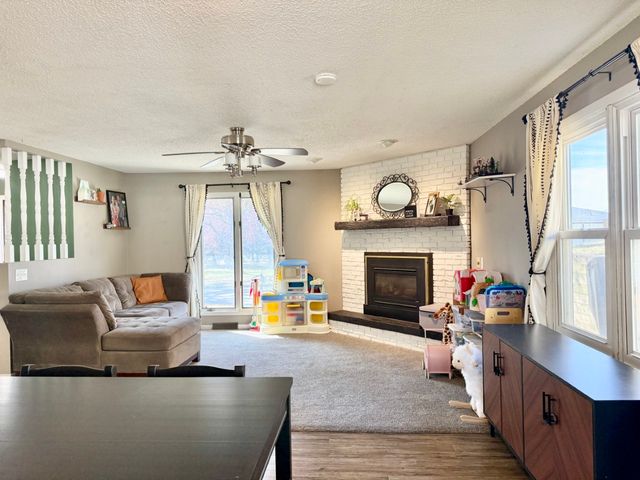 409 5th Street, Coralville, IA 52241