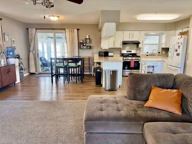 409 5th Street, Coralville, IA 52241