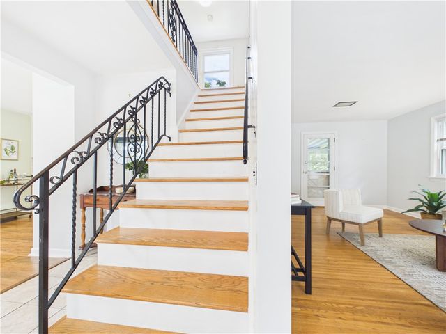 148 Westmoreland Drive, Rochester, NY 14620