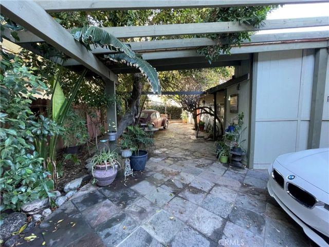 5221 Satsuma, North Hollywood, CA 91601