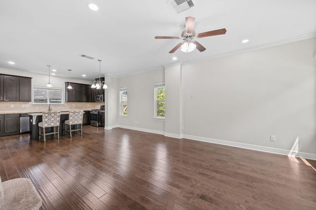 4827 Hardy Street, Houston, TX 77009