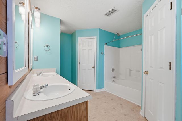 210 Limestone Circle, Crestview, FL 32539