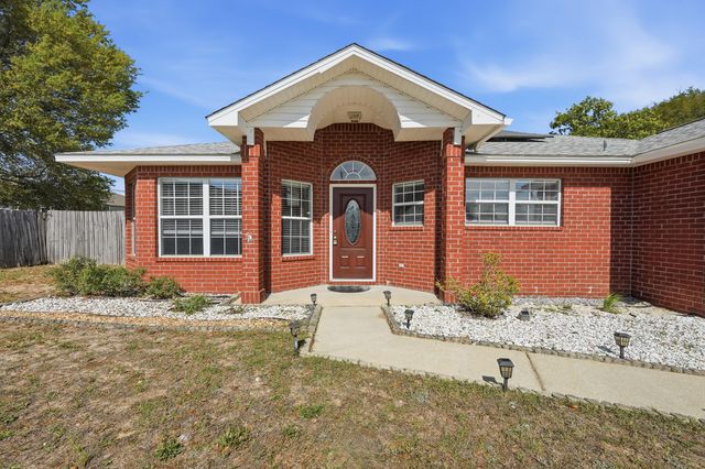 210 Limestone Circle, Crestview, FL 32539