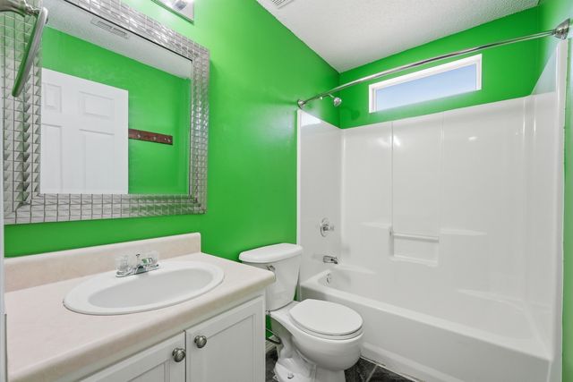 210 Limestone Circle, Crestview, FL 32539