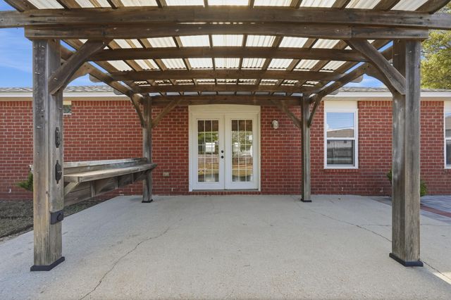 210 Limestone Circle, Crestview, FL 32539