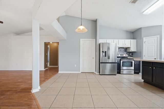 210 Limestone Circle, Crestview, FL 32539