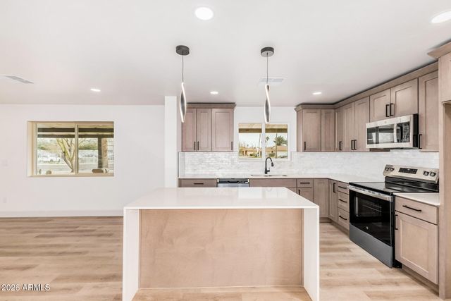 12602 N 24th Street, Phoenix, AZ 85032