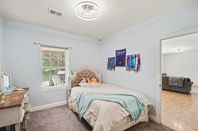 1748 Sandhurst Cove, Lexington, KY 40509