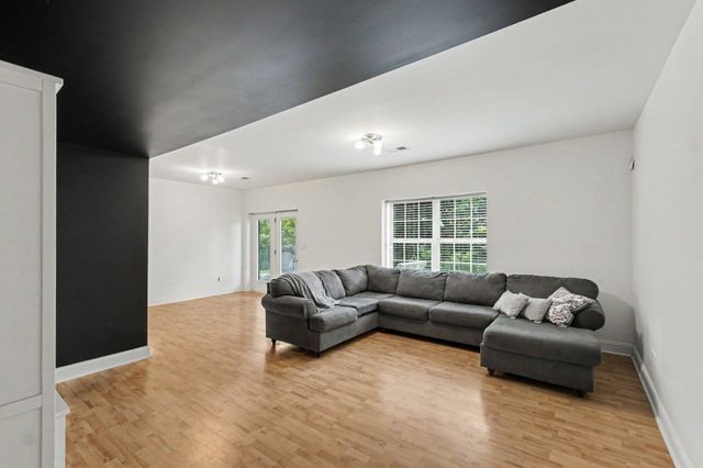 1748 Sandhurst Cove, Lexington, KY 40509