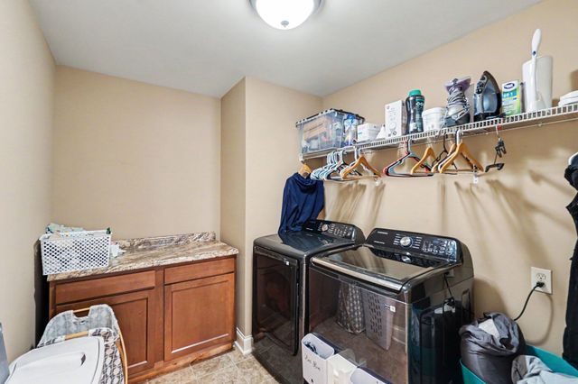 1748 Sandhurst Cove, Lexington, KY 40509
