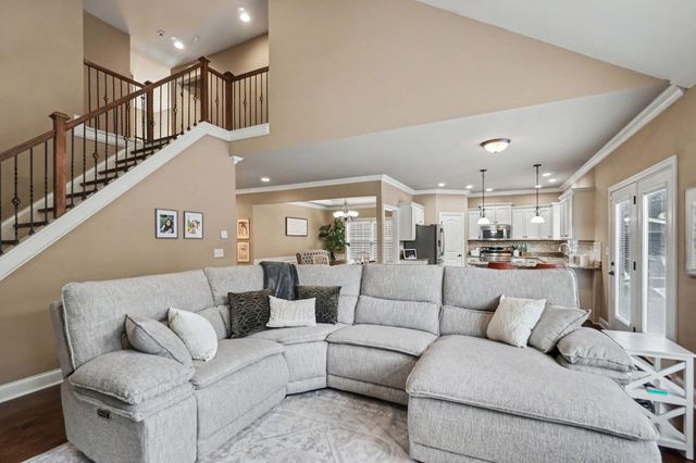 1748 Sandhurst Cove, Lexington, KY 40509
