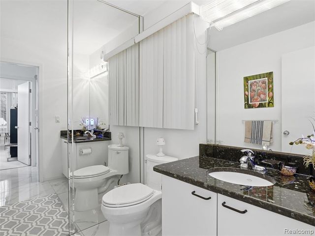 3827 Manchester Court, Bloomfield Hills, MI 48302